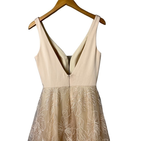 La Femme Sweetheart Floral Sequin Gown Champagne Blush Size 8 Prom Dress Wedding - Picture 3 of 8